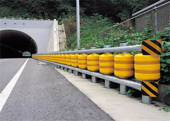 Yellow Red EVA Filled Safety Roller Barrier High Energy Absorption And Low Reaction