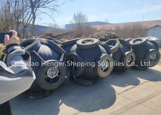 Qualité Longue durée de conservation 24 mois 80kpa flottant Pneumatique Marine Fender Design en caoutchouc en utilisant la vie 10 ans usine
