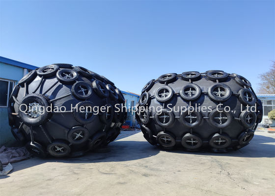 Qualité ISO 17357 Certified Pneumatic Rubber Fender with Natural Rubber Cover and 50Kpa/80kpa Working Pressure usine