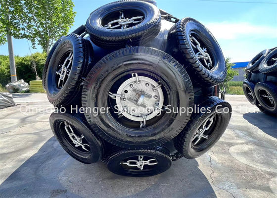 Qualité Défense pneumatique en caoutchouc personnalisée et durable avec pression de 50 kPa et 80 kPa et durée de conservation de 24 mois usine