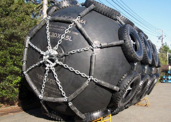 Qualité Bateau blanc laiteux en caoutchouc Gray Durable Marine Fenders de 0.7*1.5~1.0*1.5 STS DST 50KP usine