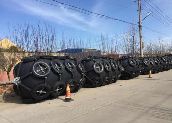 Qualité L'amortisseur en caoutchouc pneumatique ISO17357 de haute performance a délivré un certificat le type de Yokohama usine