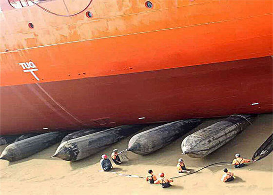 Qualité D15 L12m 8layers Marine Rubber Airbags For Ship lançant Marine Lifting usine