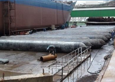 Qualité expédition marine gonflable noire lançant des airbags en caoutchouc de récupération usine