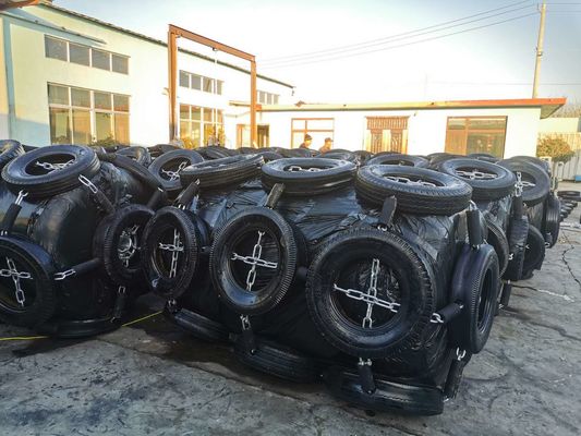 Qualité Amortisseur de bateau de quai marin rempli de mousse flottante noire en polyuréthane usine