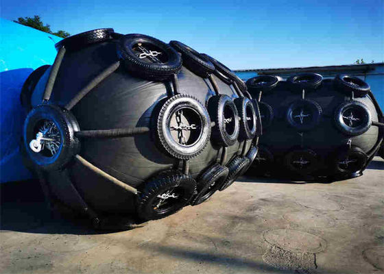 Qualité Poussée d'amarrage de Tug Pneumatic Rubber Fender For de bateau de navire de bateau usine