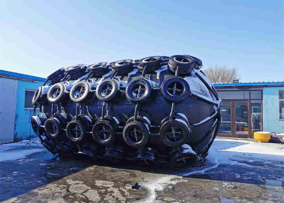 Qualité Type de Yokohama flottant le filet pneumatique de Marine Rubber Fenders With Chain et de pneu usine