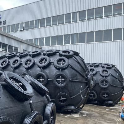 Qualité Garantie de trois ans Fender en caoutchouc pneumatique 2.0*4.5M pour anti-collision au quai usine