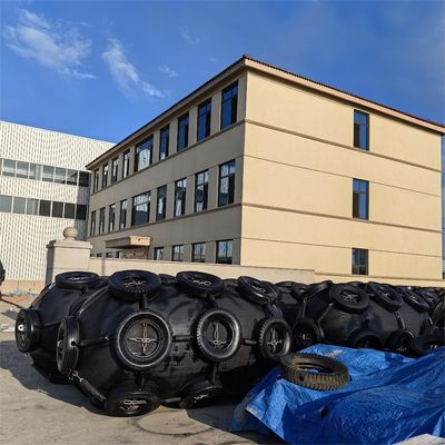 Qualité Garantie de deux ans Fender en caoutchouc pneumatique 2,5*5,5M Pour l'amarrage des navires usine