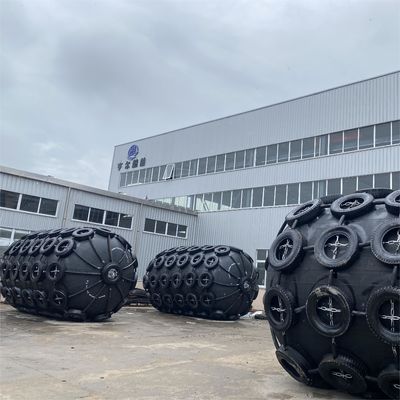 Qualité Garantie de trois ans Fender en caoutchouc pneumatique 2.0*4.5M pour anti-collision au quai usine