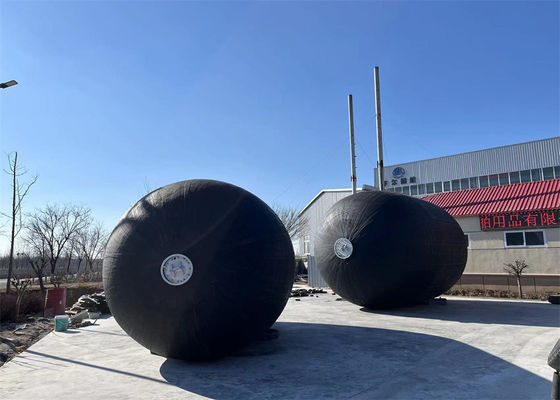 Qualité Fendeur pneumatique de bord de port gonflable pour la protection des navires usine