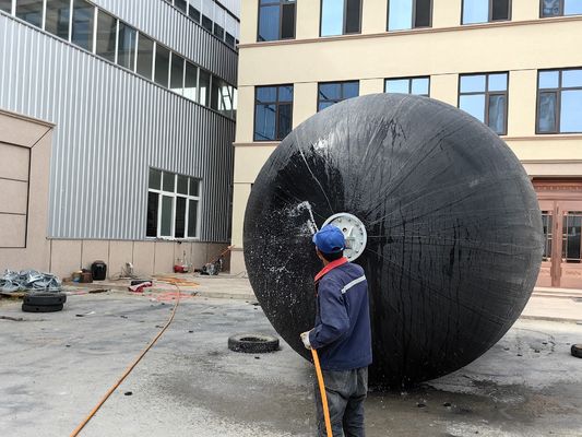 Qualité ISO 17357-2014 Défenseur durable pour pneus marins en caoutchouc usine