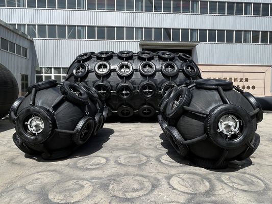 Qualité Protéger le quai par des chenilles pneumatiques flottantes usine