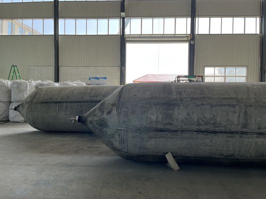 Qualité Airbag marin de lancement de navire sûr avec matériau intérieur en caoutchouc de nylon Longueur 5m-24m usine