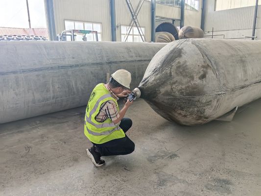 Qualité Airbags de bonne qualité pour le lancement de navires avec conception gonflable usine