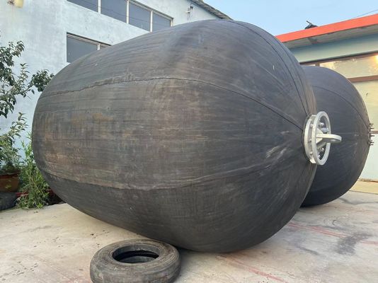 Qualité Yokohama Marine Fenders caoutchouc et SS bonne résistance à la corrosion pour les navires et les quais de la marine usine