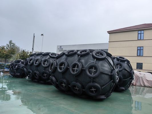 Qualité Rubber Pneumatic Marine Fender Protection for Pressure Situations usine
