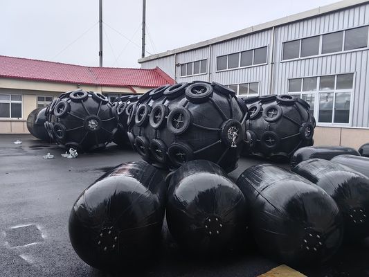Qualité Rubber Pneumatic Marine Fender Protection for Pressure Situations usine