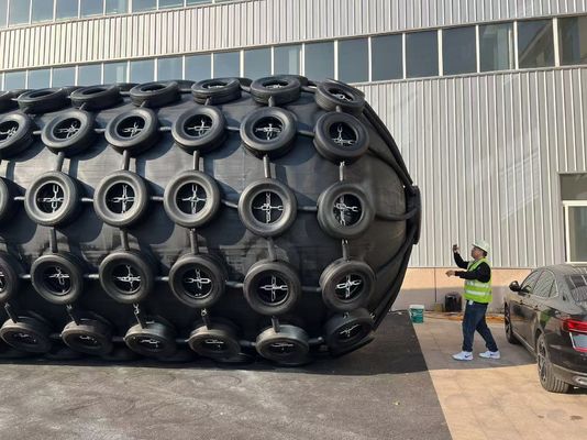 Qualité Rubber Pneumatic Marine Fender Protection for Pressure Situations usine