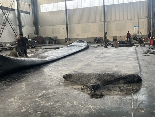 Qualité Airbag en caoutchouc marin gonflé avec de l'air comprimé Idéal pour les applications de levage et de lancement en mer usine