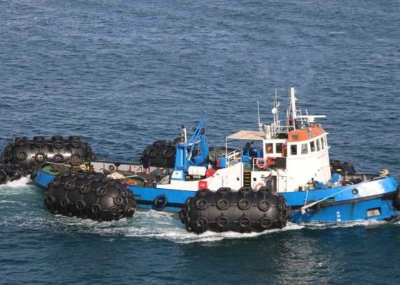 Qualité Bateau à la résistance vieillissante d'amortisseur en caoutchouc pneumatique de Quay avec le pneu d'avions usine