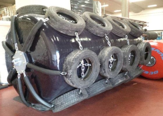 Qualité Excellents amortisseurs acides de bateau de mousse de tolérance, dureté large de dock d'EVA de bateau d'amortisseurs marins de pare-chocs usine