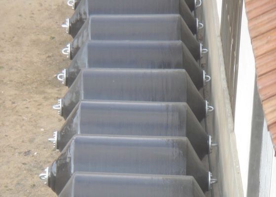 Qualité Amortisseur rempli de mousse d'EVA flottant l'amortisseur solide avec le revêtement de Polyurea pour l'amarrage à quai de bateau usine