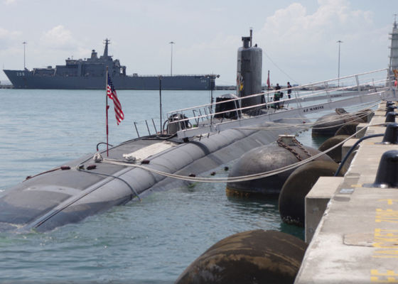 Qualité Amortisseur de flottement marin d'EVA d'amortisseur rempli de mousse de yacht de polyuréthane avec la chaîne usine