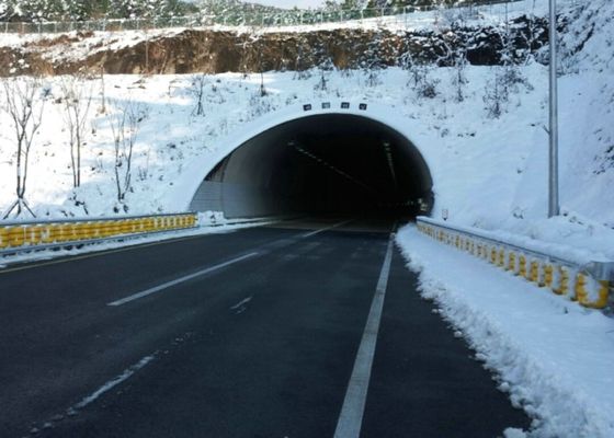 Qualité Rambardes chaudes de barrière/route de roulement de système/sécurité de barrière de rouleau d'approbation de la BV de vente fabriquées en Chine usine