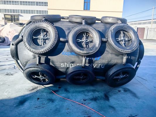 Qualité Fender pneumatique en caoutchouc de taille personnalisée pour des opérations sûres de navire à navire usine