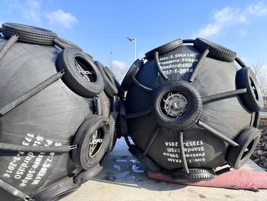 Qualité Protection des navires d'amarrage par un pare-brise en caoutchouc pneumatique marin usine