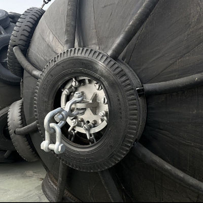 Qualité ISO 17357 Certified Natural Rubber Pneumatic Fender with 50Kpa Working Pressure for Marine Safety usine