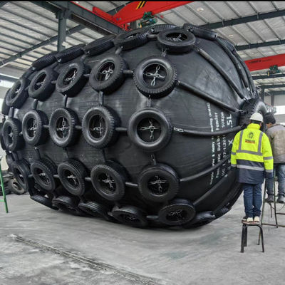 Qualité 50 Kpa / 80 Kpa Pneumatique de caoutchouc de type Yokohama usine