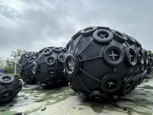 Qualité Durée de vie de 8 à 15 ans Pare-battage flottant gonflable pour quai Haute durabilité Protection de quai flottant robuste pour bateaux usine