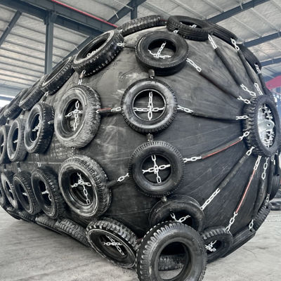 Qualité Structure flottante de sortie pour bateaux marins avec garde-boue pneumatique Certificat ABS 0.5*1-4.5*12m usine