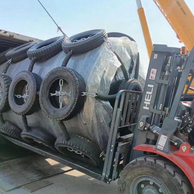 Qualité Défenses en mousse remplie sans entretien Ever-Cushion de type tambour, équipement de sécurité maritime résistant à la corrosion usine