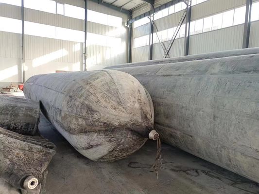 Qualité Coussin gonflable en caoutchouc marin 4-12 couches pour lancement de navires et levage de charges lourdes usine