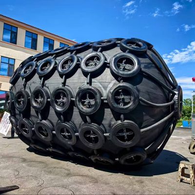 Qualité Airbag marin en caoutchouc pour navire, diamètre 0,4M à 4,5M, pour applications maritimes lourdes et protection de navire usine