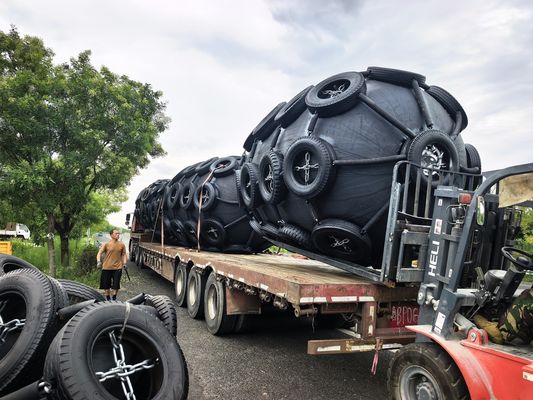 Qualité Protégez votre quai avec des défenses de quai : excellente absorption des chocs et pression de gonflage de 50 kPa usine