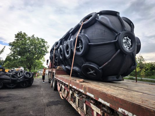 Qualité Marine Mooring Buoys On Water en acier adaptée aux besoins du client usine