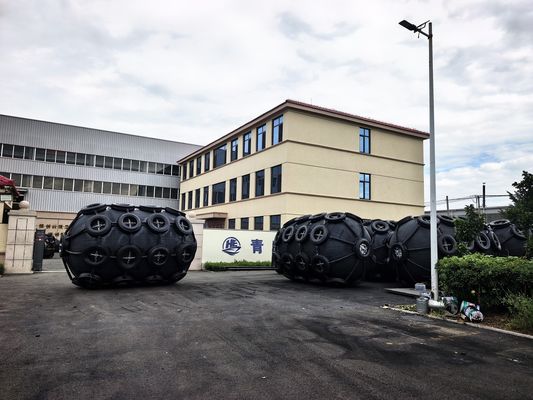 Qualité Le meilleur pare-chocs en caoutchouc pneumatique usine
