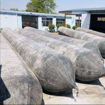 Qualité Boudin pneumatique en caoutchouc marin pour navires, 4-12 couches, période de 18 mois avec fonction navire usine