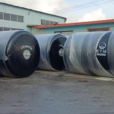 Qualité ISO17357 Approved EVA Foam Filled Fender with Customizable Dimensions and High Energy Absorption for Marine Anti Collision usine