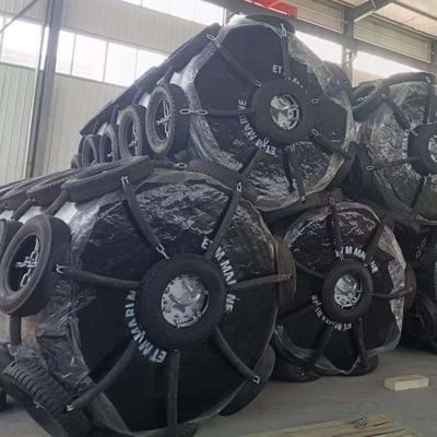 Qualité ISO17357 Approved EVA Foam Filled Fender with Customizable Dimensions and High Energy Absorption for Marine Anti Collision usine