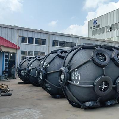 Qualité Défense pneumatique en caoutchouc personnalisée  Norme ISO17357  Diamètre disponible de 0,3 à 4,8 m usine