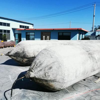 Qualité Diamètre noir 0,4M 3M Airbag en caoutchouc pour navire de marine ISO14409 Fender gonflable standard pour la sécurité de l'amarrage et de l'amarrage des navires usine