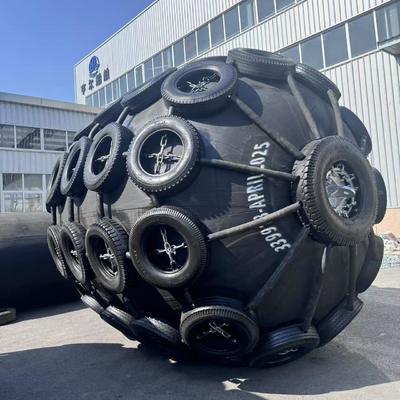 Qualité CCS/BV/LR/DNV Certified High-Quality Black Pneumatic Rubber Fender – Ideal for STS/STD Marine Operations usine