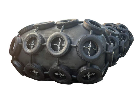 Qualité Défense pneumatique en caoutchouc naturel, type anti-collision, garde-corps à rouleaux, assurant la protection contre les chocs marins et 2 périodes usine