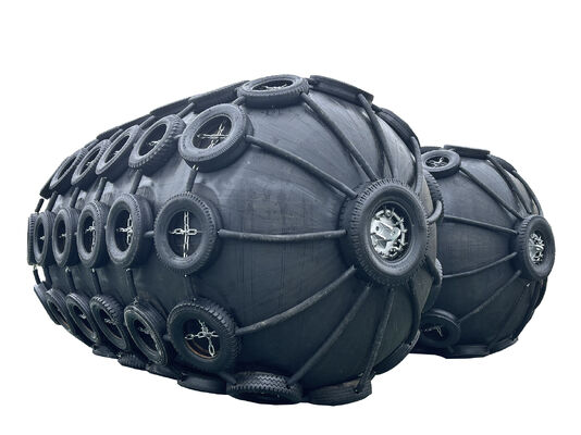 Qualité Défense pneumatique en caoutchouc naturel, type anti-collision, garde-corps à rouleaux, assurant la protection contre les chocs marins et 2 périodes usine