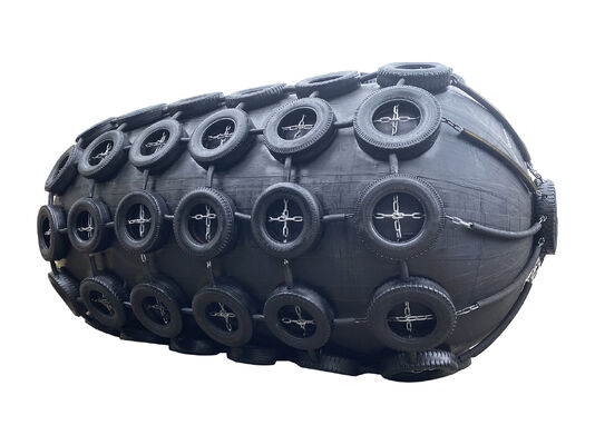 Qualité Défense pneumatique en caoutchouc avec soupape de sécurité incluse, offrant une résistance aux intempéries et une protection anti-collision de type garde-corps à rouleaux pour la sécurité de l'accostage des navires. usine